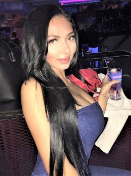 AMINA - Verified escort in United Arab Emirates