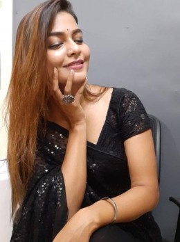 Escort in Dubai - Siya Indian Girl